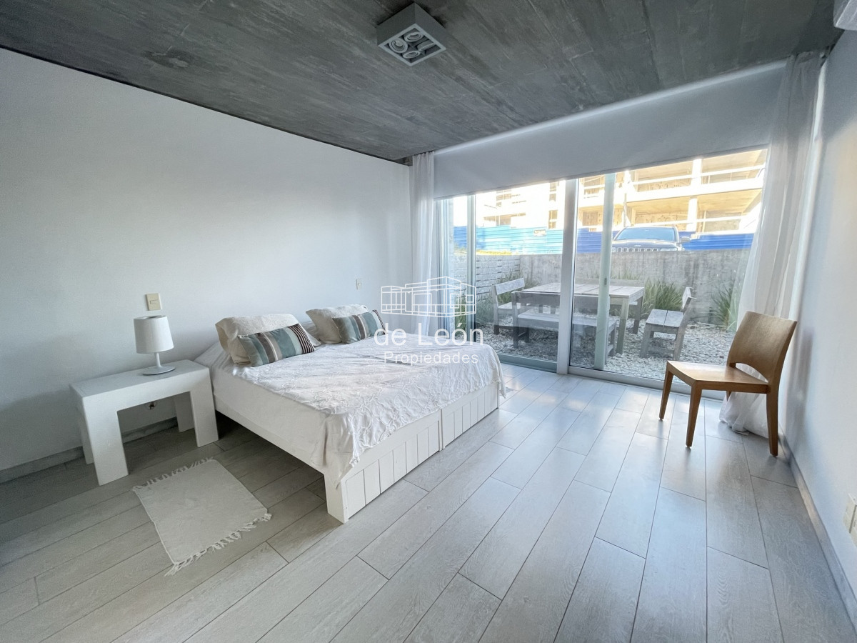Casa ID.15201 - CASA EN VENTA EN LA BARRA A POCOS METROS DE LA PLAYA 5 DORMITORIOS