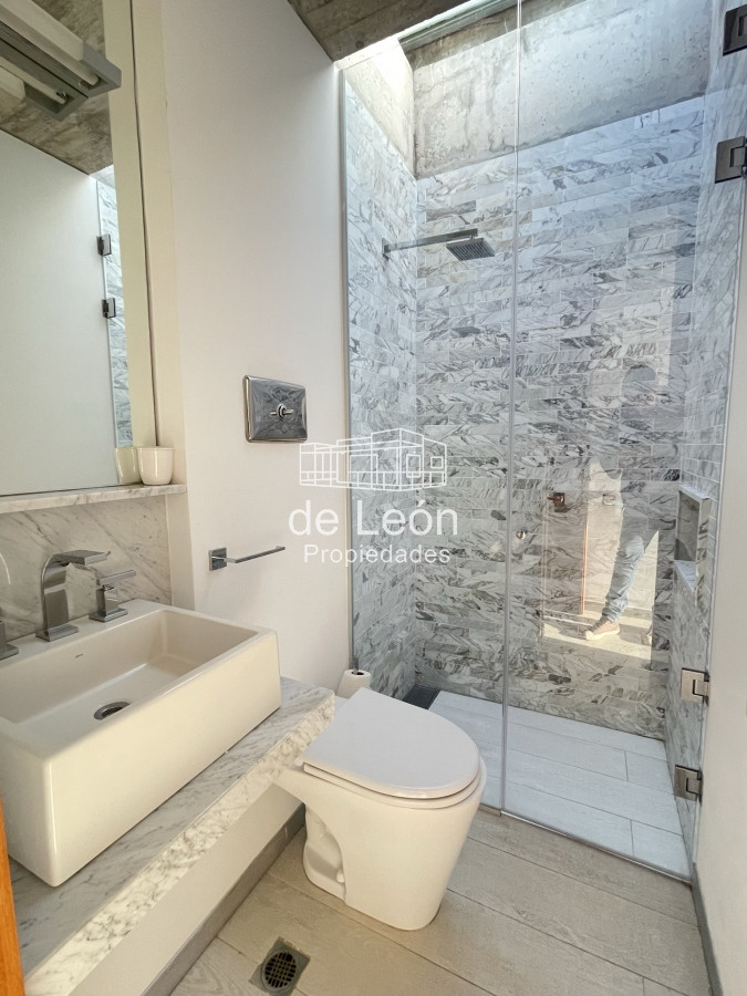 Casa ID.15201 - CASA EN VENTA EN LA BARRA A POCOS METROS DE LA PLAYA 5 DORMITORIOS