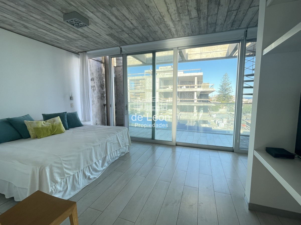 Casa ID.15201 - CASA EN VENTA EN LA BARRA A POCOS METROS DE LA PLAYA 5 DORMITORIOS