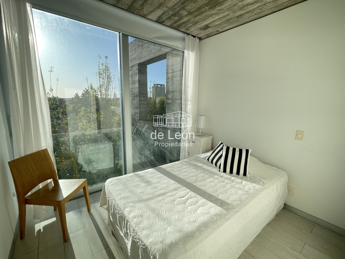 Casa ID.15201 - CASA EN VENTA EN LA BARRA A POCOS METROS DE LA PLAYA 5 DORMITORIOS