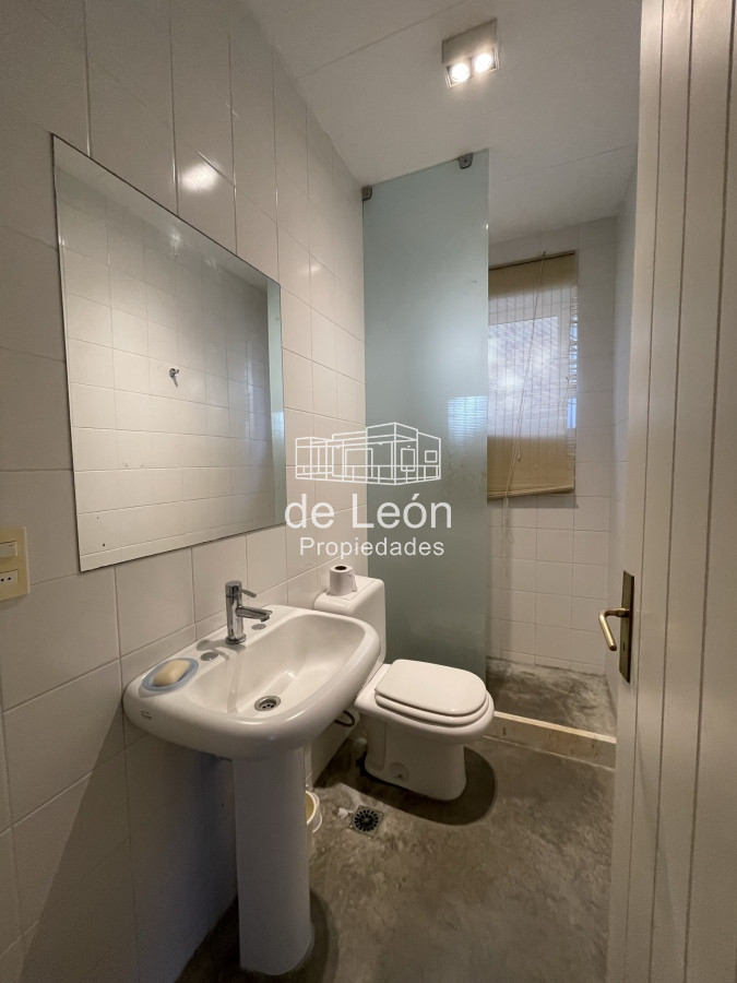 Casa ID.15287 - Proa, espectacular propiedad de 5 dormitorios a pasos del mar. 