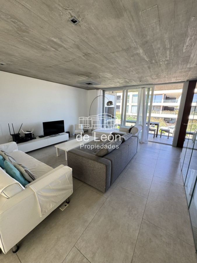 Casa ID.15201 - CASA EN VENTA EN LA BARRA A POCOS METROS DE LA PLAYA 5 DORMITORIOS