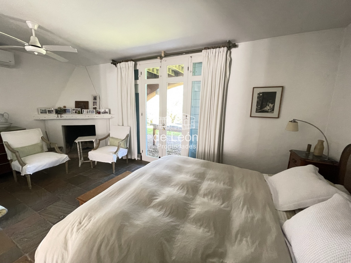 Casa ID.15279 - Alquiler de temporada en La Barra casa de 5 dormitorios + servicio