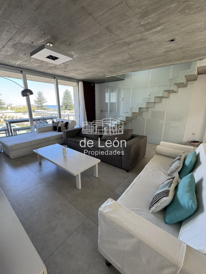 Casa ID.15201 - CASA EN VENTA EN LA BARRA A POCOS METROS DE LA PLAYA 5 DORMITORIOS