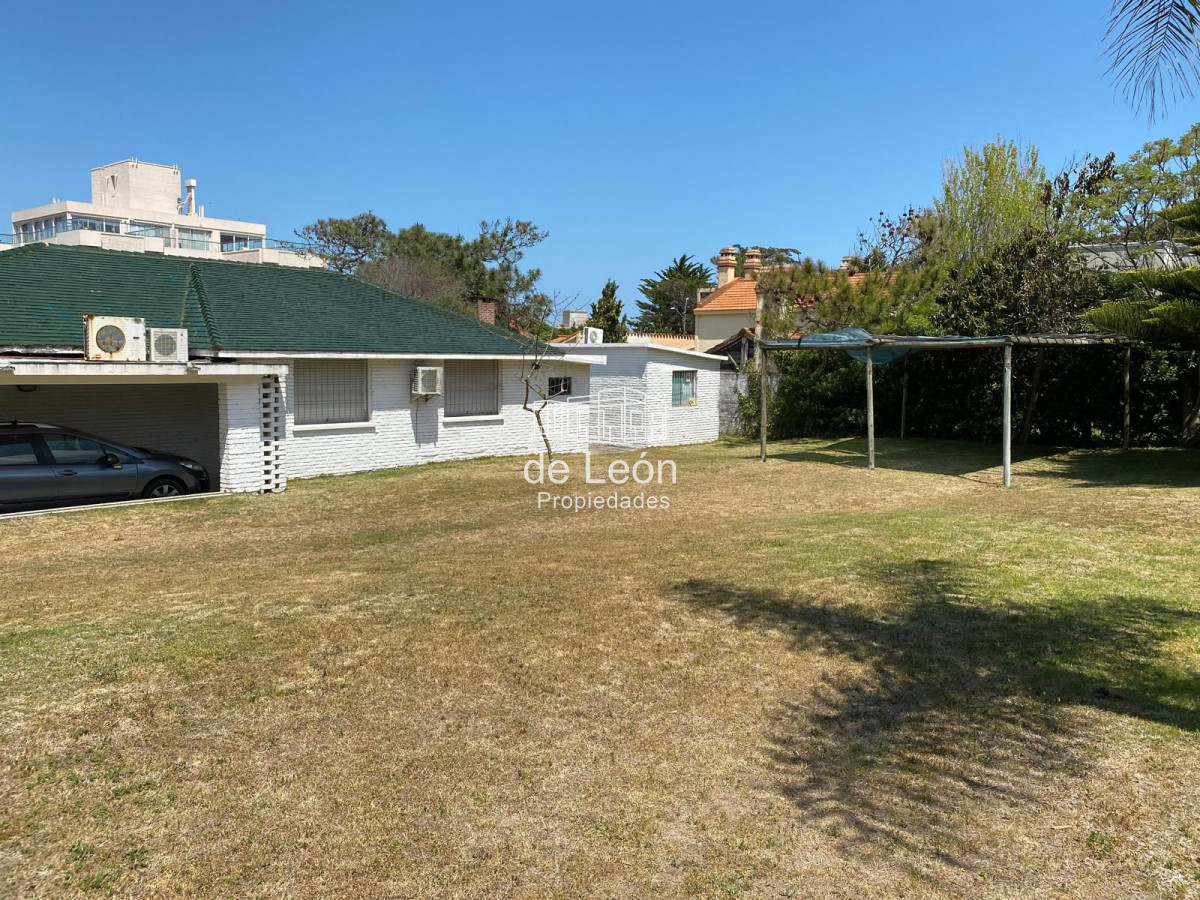 Casa ID.15134 - Alquiler casa de 5 dormitorios en rincón del Indio Punta del Este