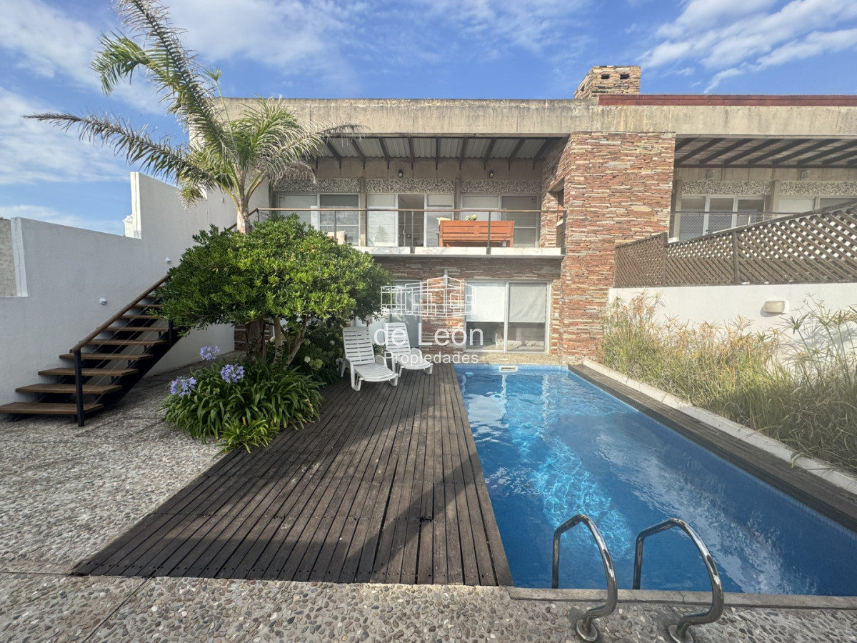 Casa ID.15280 - Alquiler de temporada en La Barra casa de 4 dormitorios y servicio
