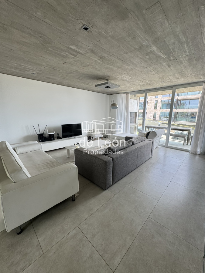 Casa ID.15201 - CASA EN VENTA EN LA BARRA A POCOS METROS DE LA PLAYA 5 DORMITORIOS