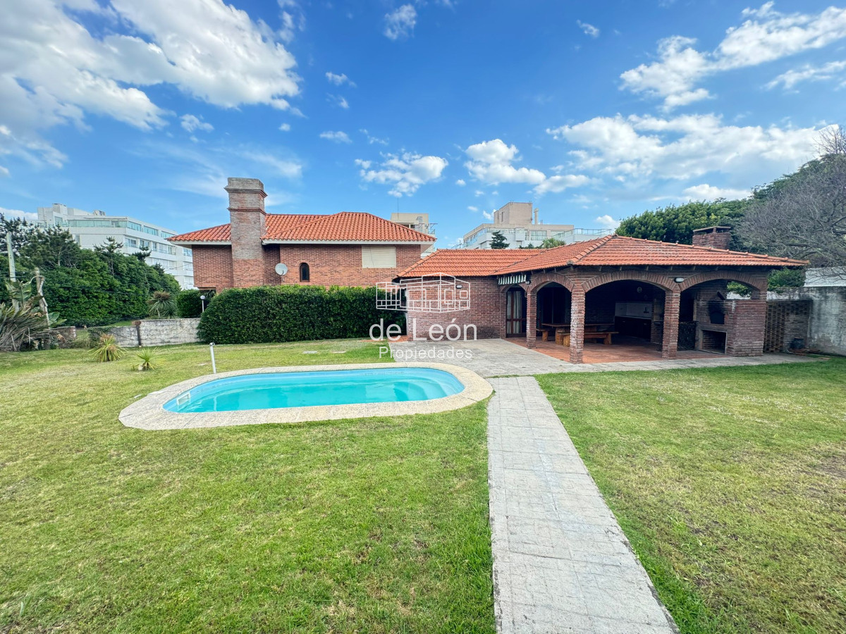 Casa ID.15134 - Alquiler casa de 5 dormitorios en rincón del Indio Punta del Este