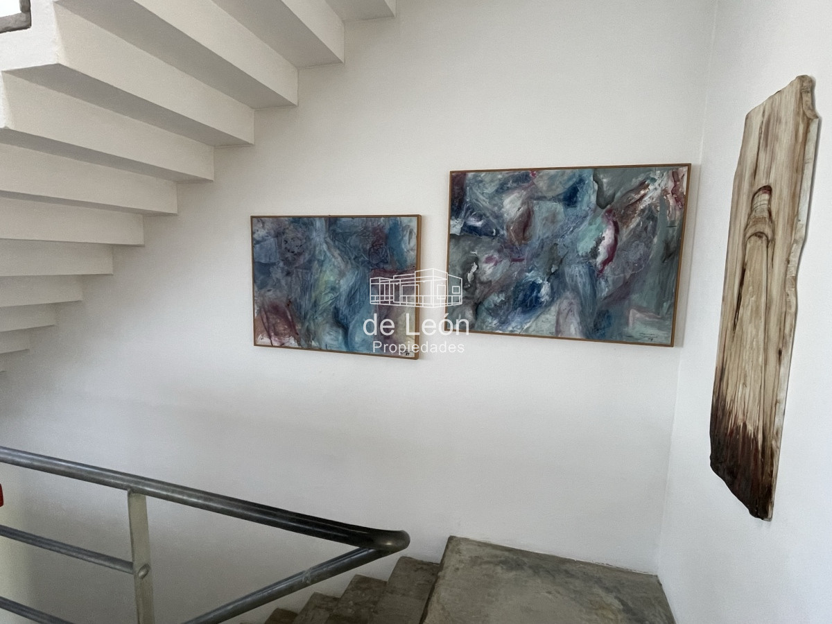 Casa ID.15287 - Proa, espectacular propiedad de 5 dormitorios a pasos del mar. 