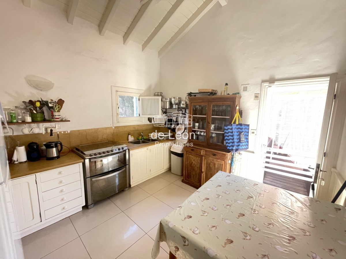 Casa ID.15279 - Alquiler de temporada en La Barra casa de 5 dormitorios + servicio