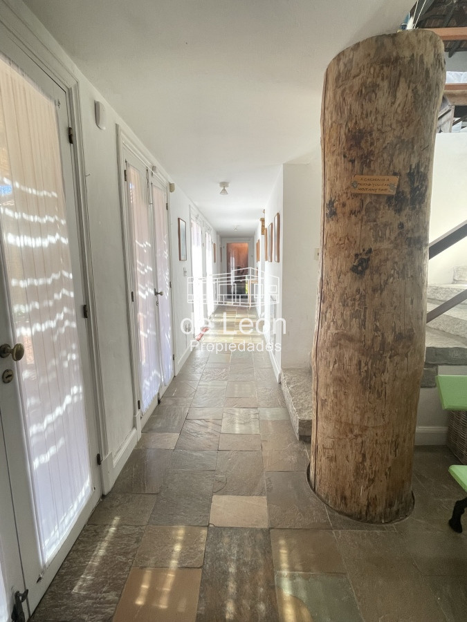 Casa ID.15279 - Alquiler de temporada en La Barra casa de 5 dormitorios + servicio