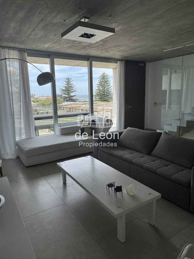 Casa ID.15201 - CASA EN VENTA EN LA BARRA A POCOS METROS DE LA PLAYA 5 DORMITORIOS