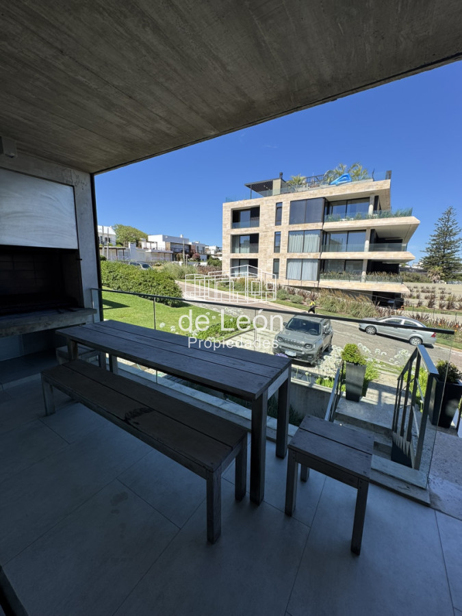 Casa ID.15201 - CASA EN VENTA EN LA BARRA A POCOS METROS DE LA PLAYA 5 DORMITORIOS