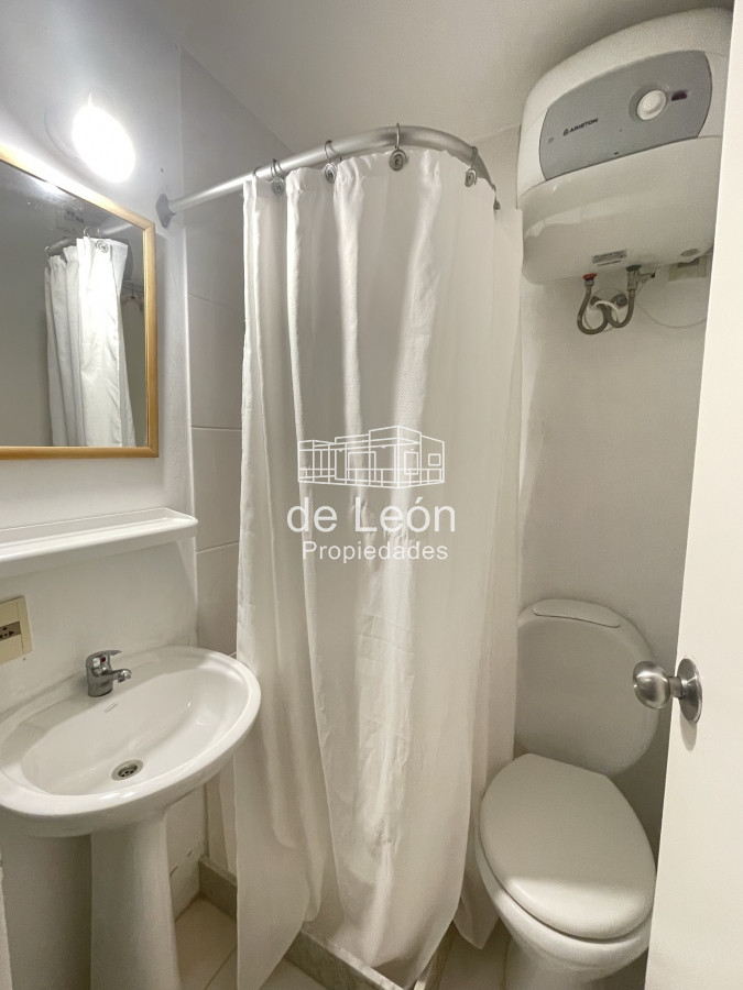 Casa ID.15279 - Alquiler de temporada en La Barra casa de 5 dormitorios + servicio