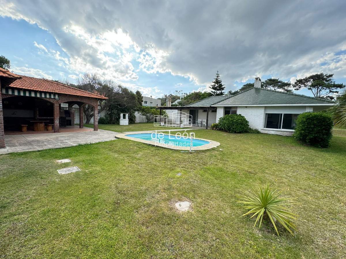 Casa ID.15134 - Alquiler casa de 5 dormitorios en rincón del Indio Punta del Este