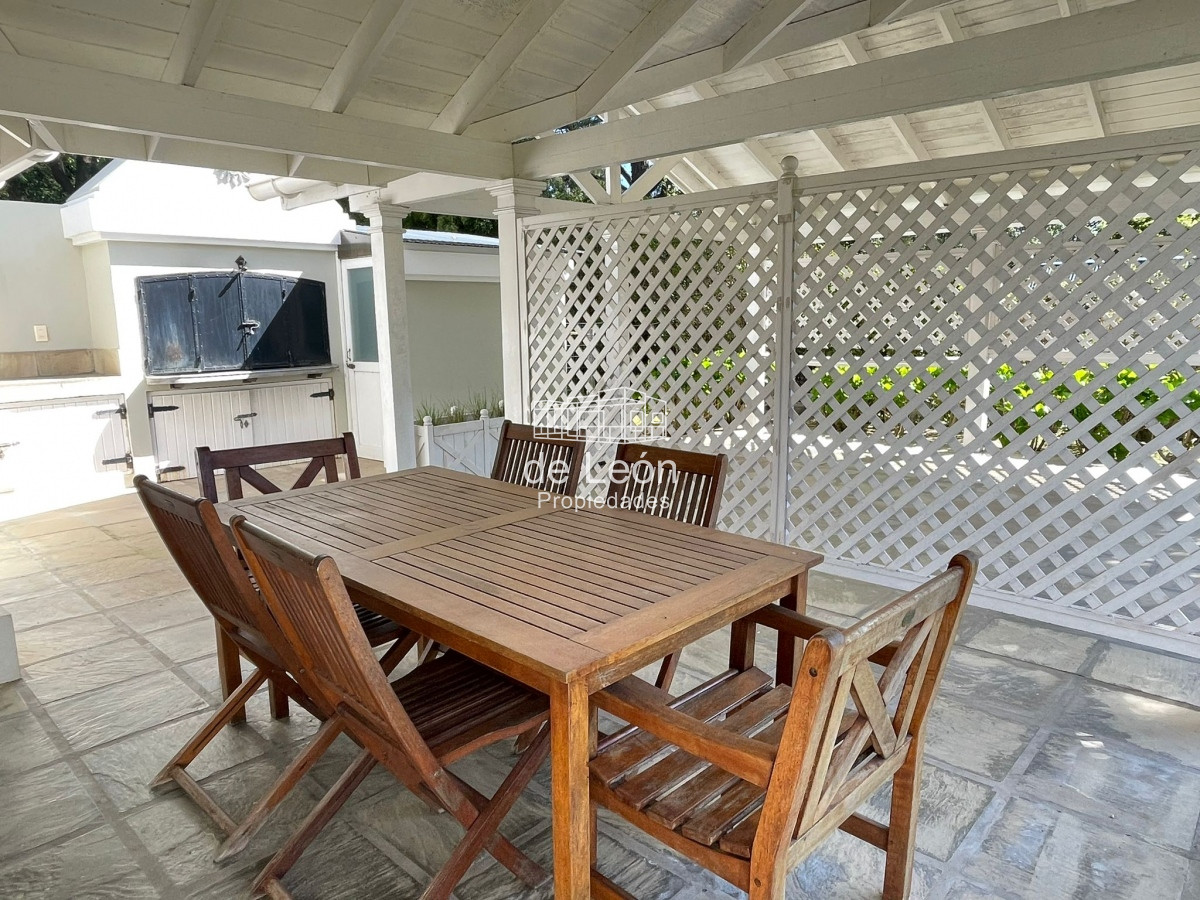Casa ID.15124 - MUCHO SOL  CASA EN VENTA EN LA BARRA 3 DORMITORIOS