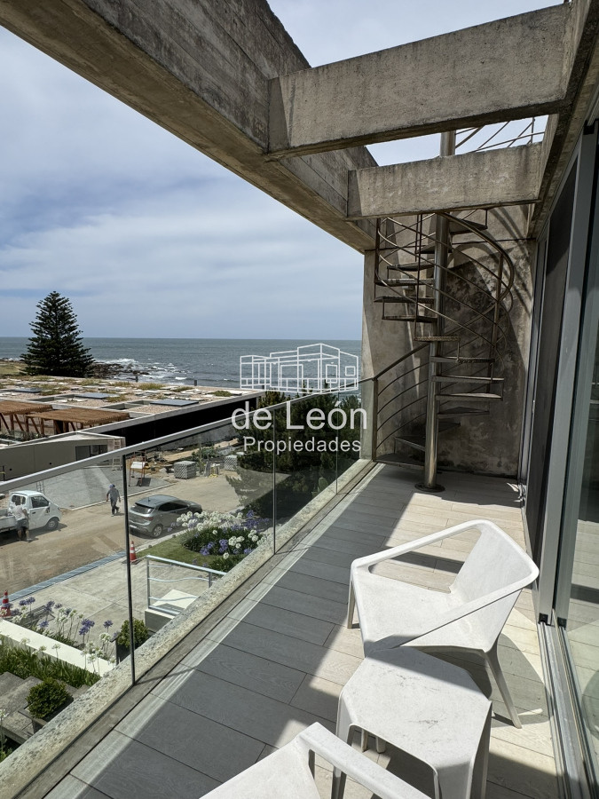 Casa ID.15201 - CASA EN VENTA EN LA BARRA A POCOS METROS DE LA PLAYA 5 DORMITORIOS