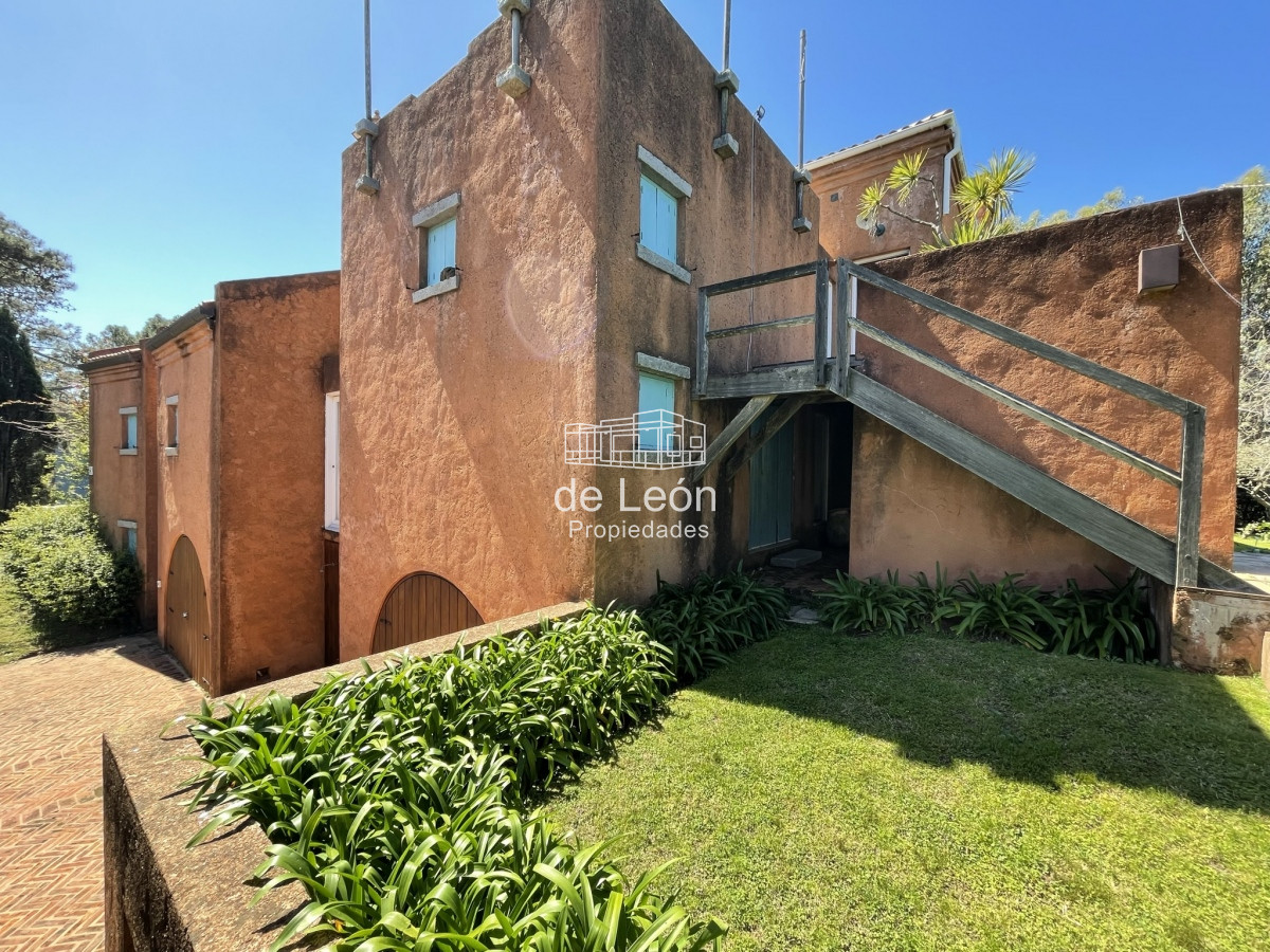 Casa ID.15279 - Alquiler de temporada en La Barra casa de 5 dormitorios + servicio