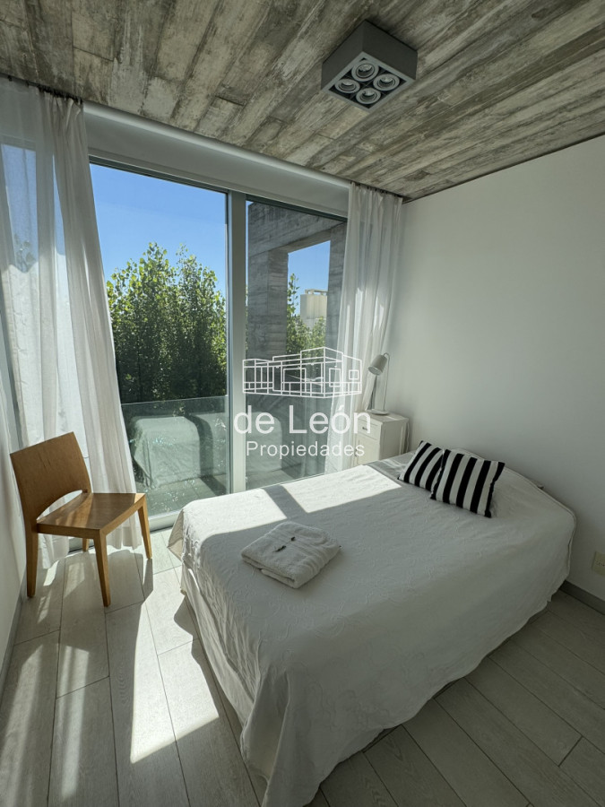 Casa ID.15201 - CASA EN VENTA EN LA BARRA A POCOS METROS DE LA PLAYA 5 DORMITORIOS