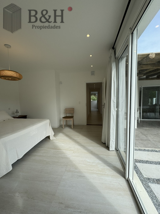 Casa ID.2420 - Casa a estrenar en La Barra, 3 dormitorios, piscina
