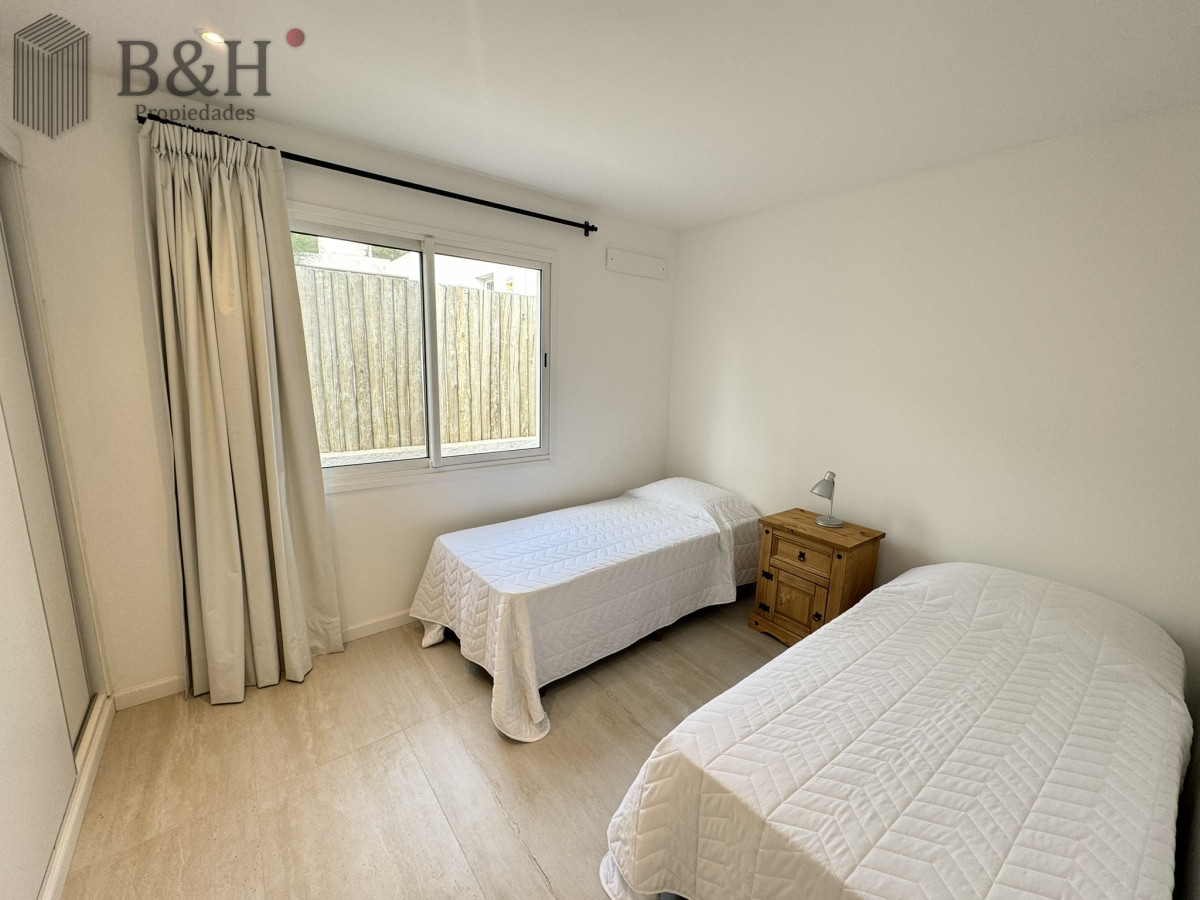 Casa ID.2420 - Casa a estrenar en La Barra, 3 dormitorios, piscina