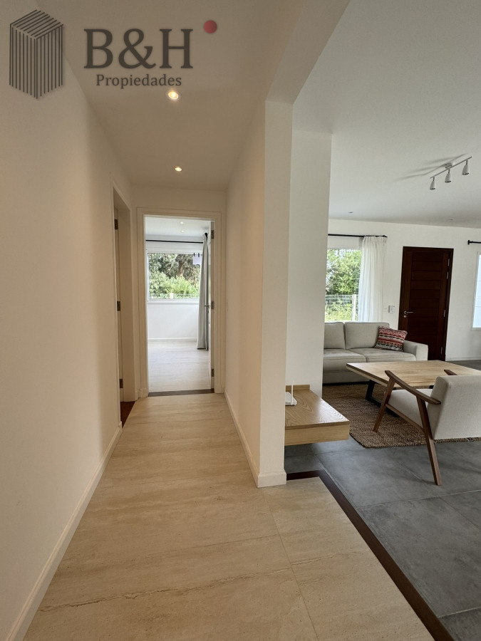 Casa ID.2420 - Casa a estrenar en La Barra, 3 dormitorios, piscina