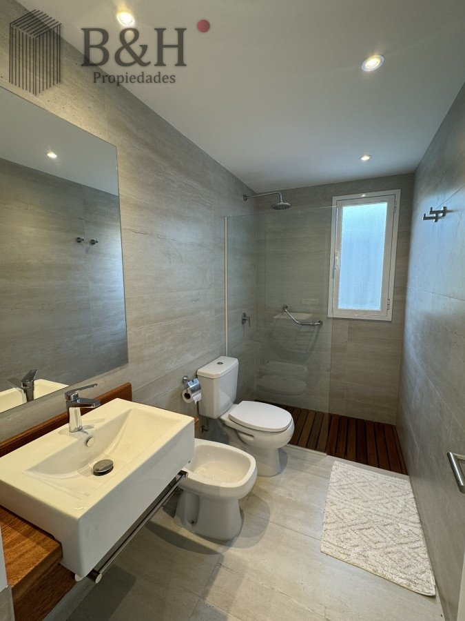 Casa ID.2420 - Casa a estrenar en La Barra, 3 dormitorios, piscina