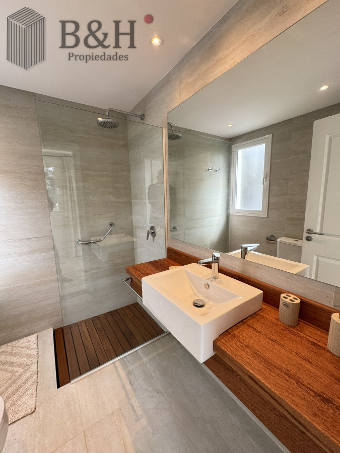 Casa ID.2420 - Casa a estrenar en La Barra, 3 dormitorios, piscina