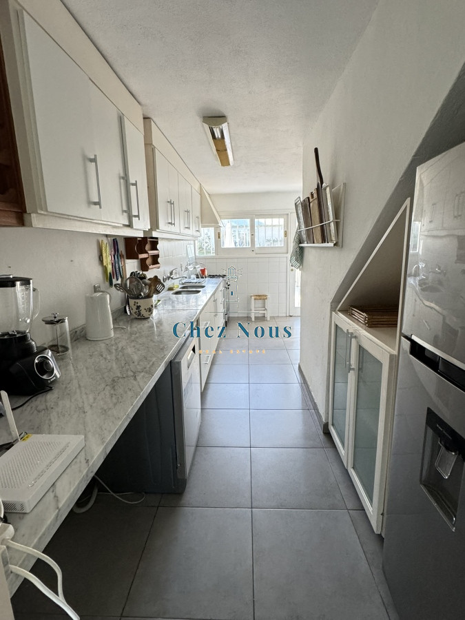 Casa ID.312 - CASA EN VENTA  MONTOYA 4 DORMITORIOS Y SERVICIO
