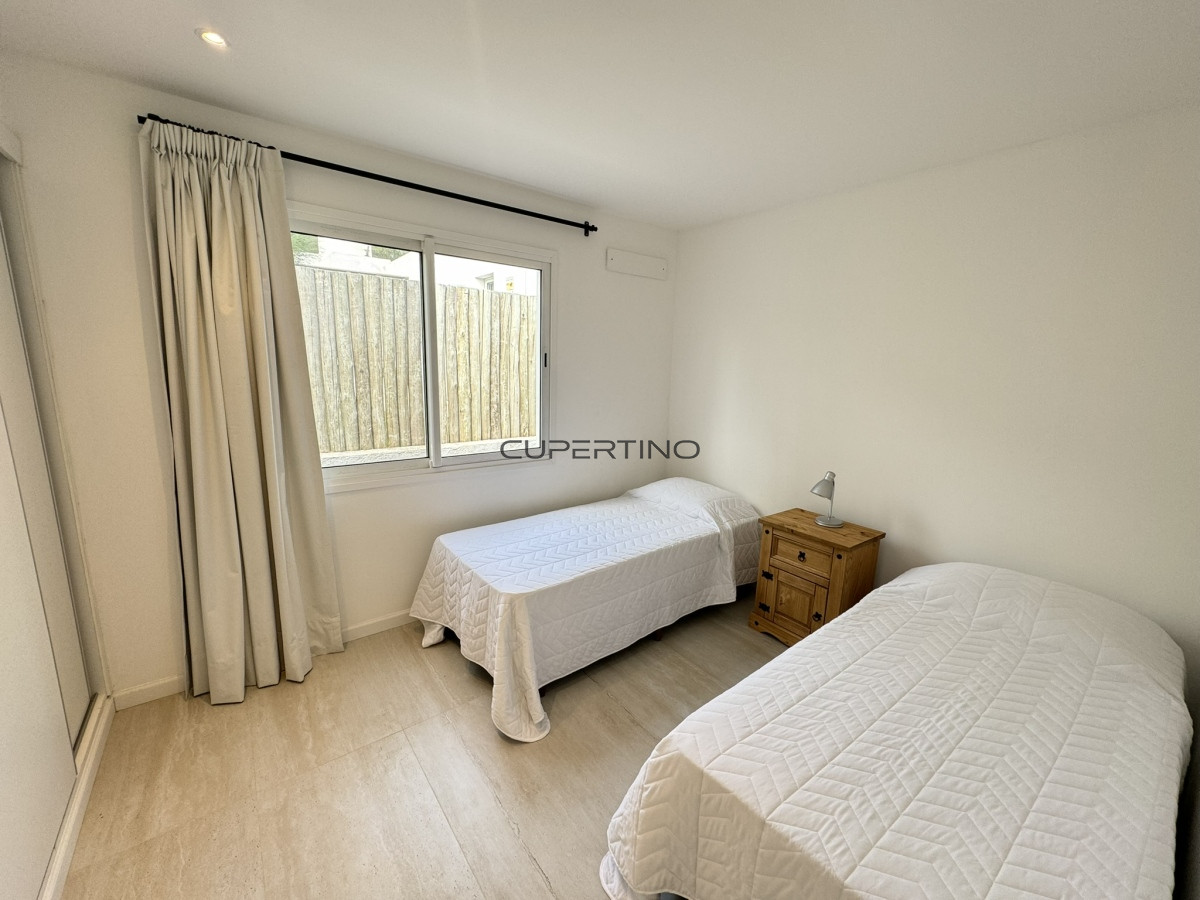 Casa a estrenar en La Barra, 3 dormitorios, piscina — foto 20