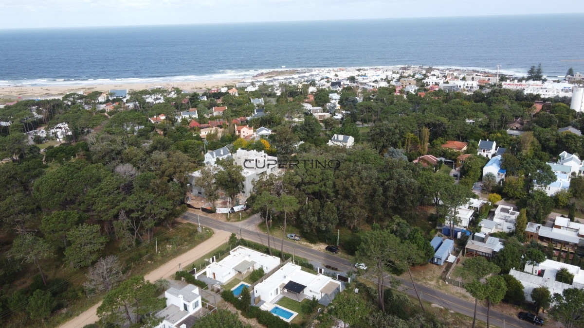 Casa a estrenar en La Barra, 3 dormitorios, piscina — foto 3