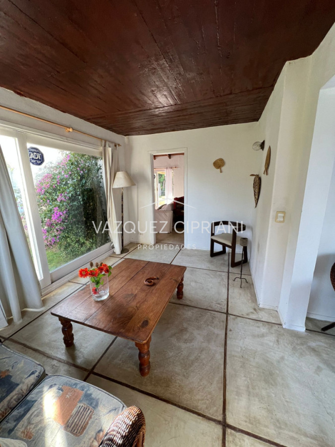 Casa ID.99 - Casa en Venta en La Barra próxima a Shopping Oh 5 dormitorios