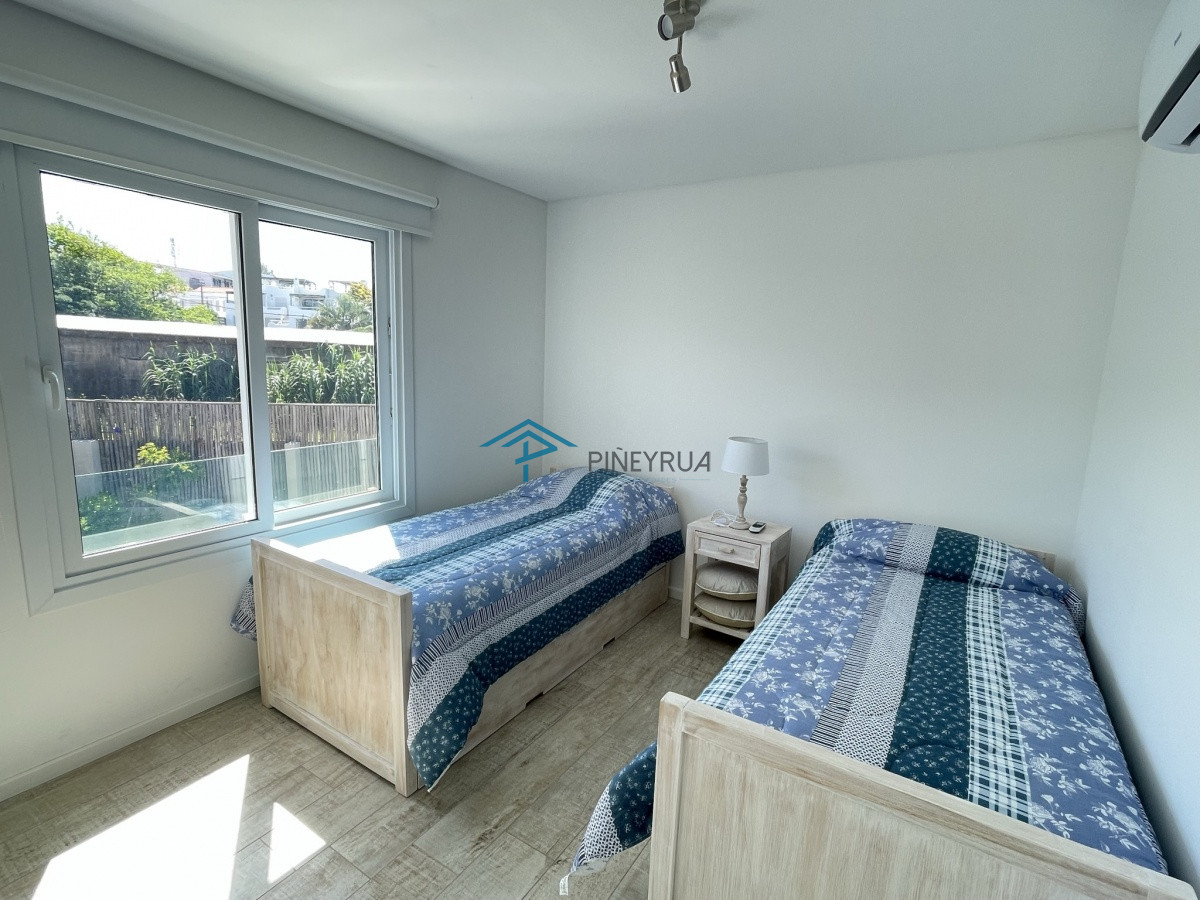 Apartamento ID.33 - PALCOS DE LA POSTA 205 - ESPECTACULAR APARTAMENTO EN VENTA FRENTE AL MAR