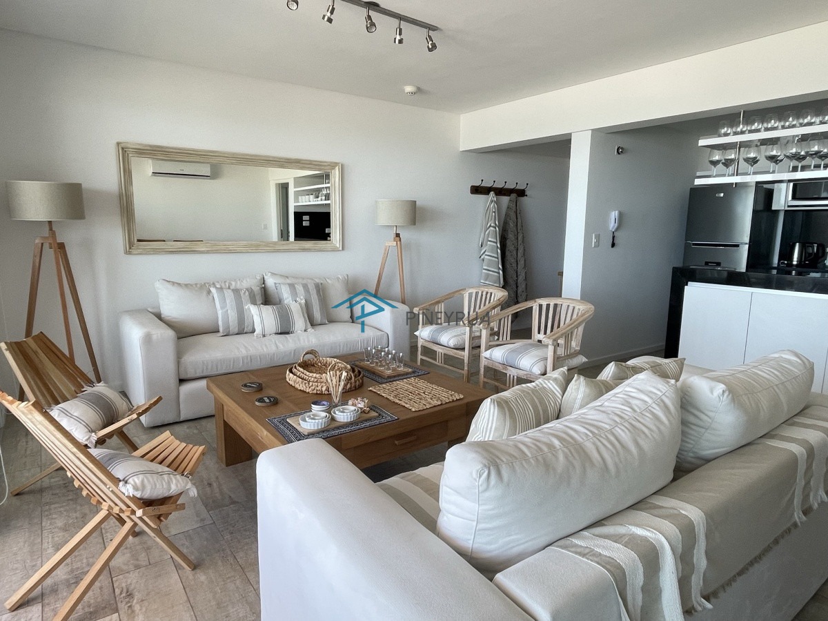 Apartamento ID.33 - PALCOS DE LA POSTA 205 - ESPECTACULAR APARTAMENTO EN VENTA FRENTE AL MAR