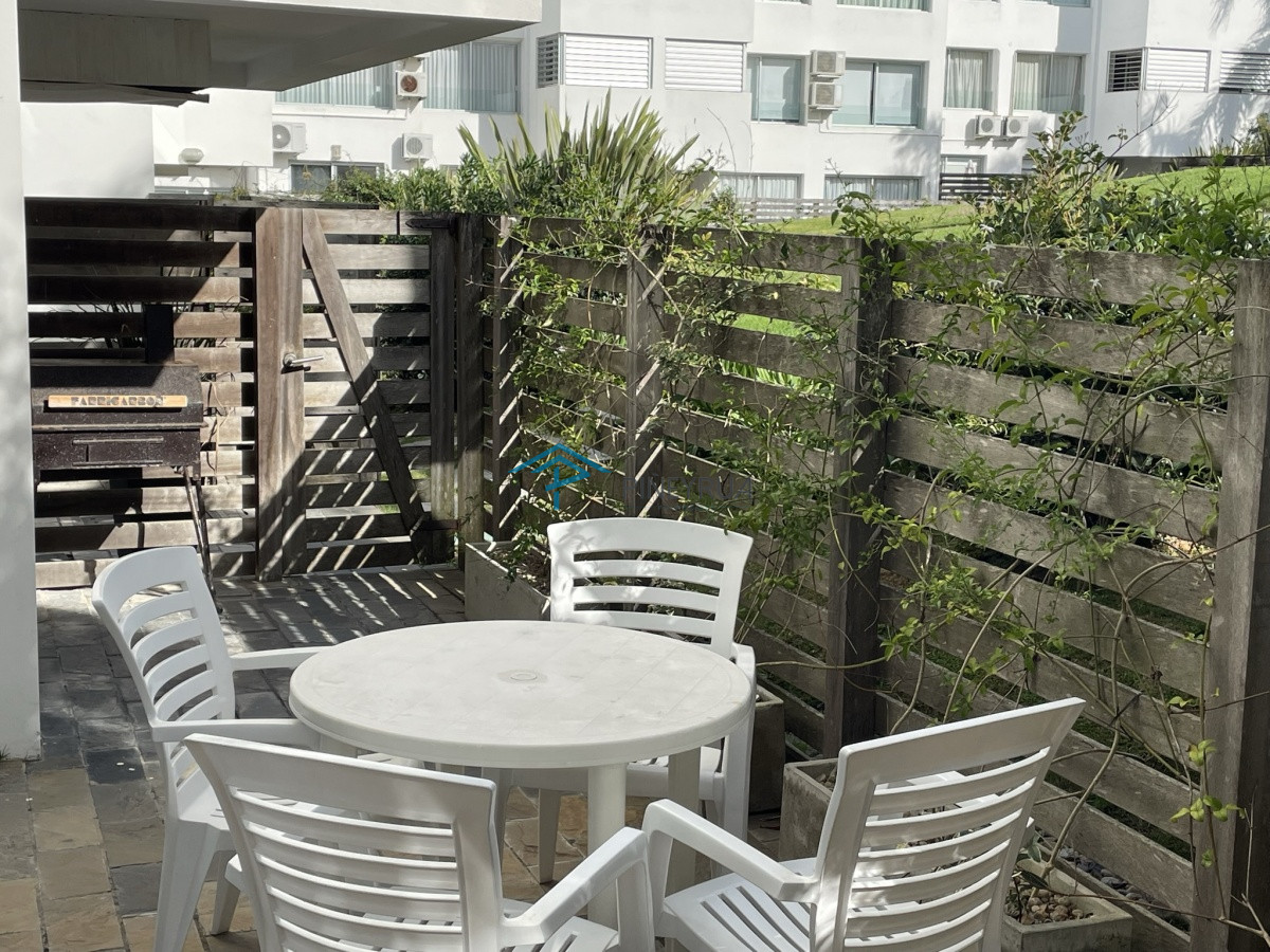 Apartamento ID.32 - APARTAMENTO EN VENTA EN ESTURION UNO PB 3 DORMITORIOS EN SUITE