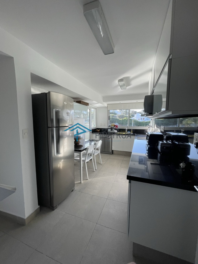 Apartamento ID.67 - EXCELENTE APARTAMENTO EN VENTA FRENTE A PLAYA MONTOYA 3 DORMITORIOS