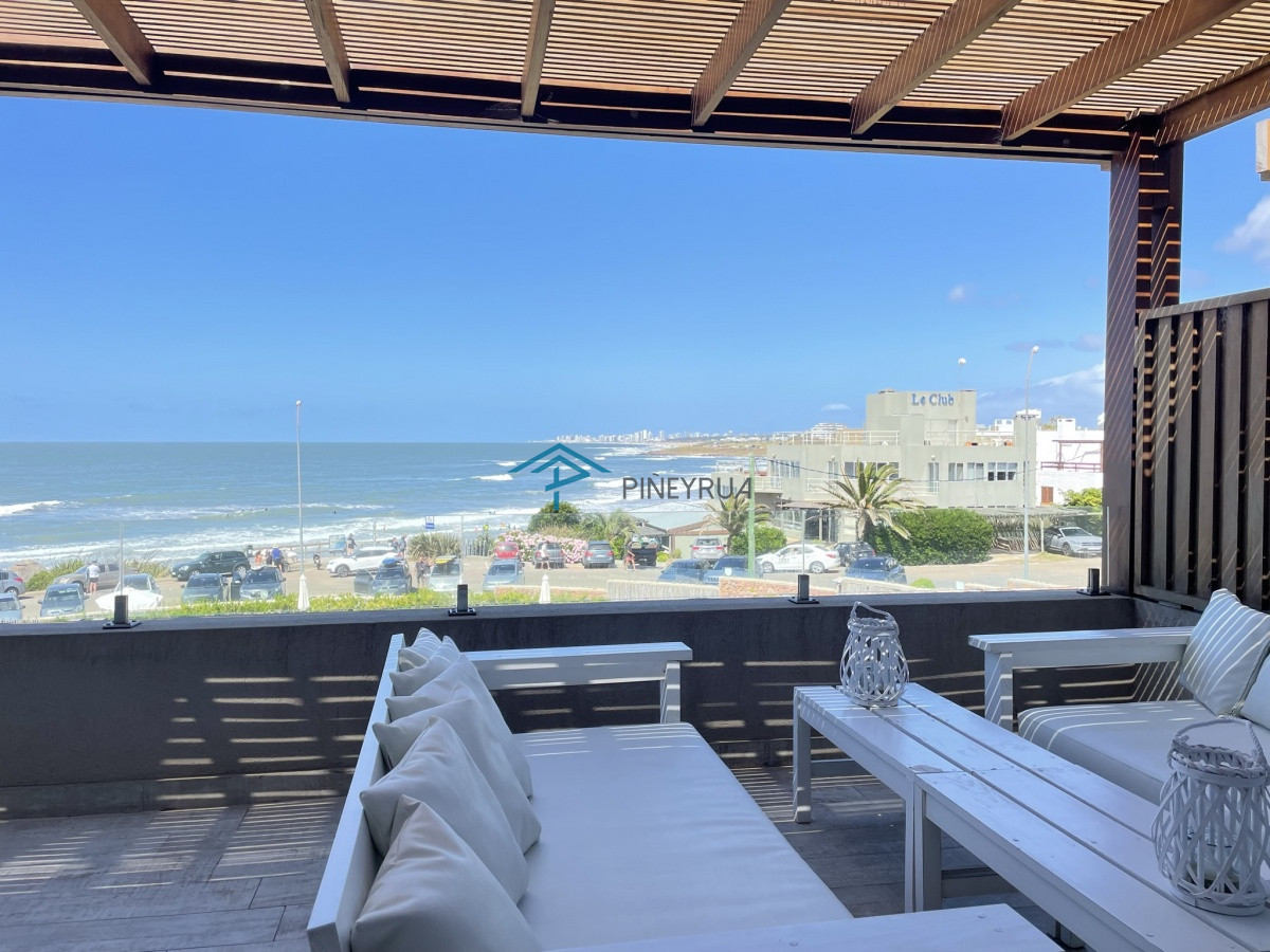 Apartamento ID.33 - PALCOS DE LA POSTA 205 - ESPECTACULAR APARTAMENTO EN VENTA FRENTE AL MAR