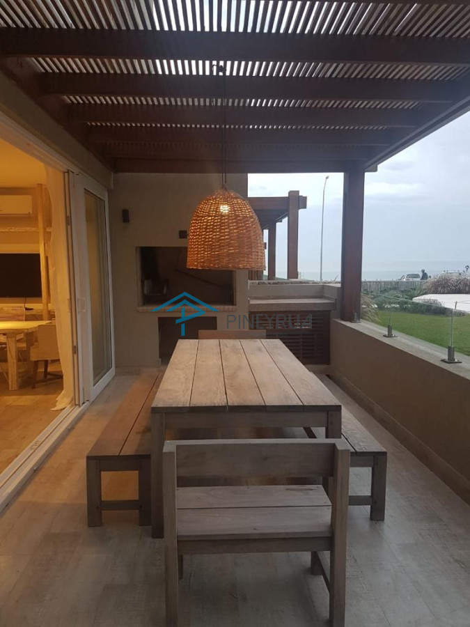 Apartamento ID.253 - PALCOS DE LA POSTA 04 APARTAMENTO EN VENTA FRENTE AL MAR EN LA BARRA