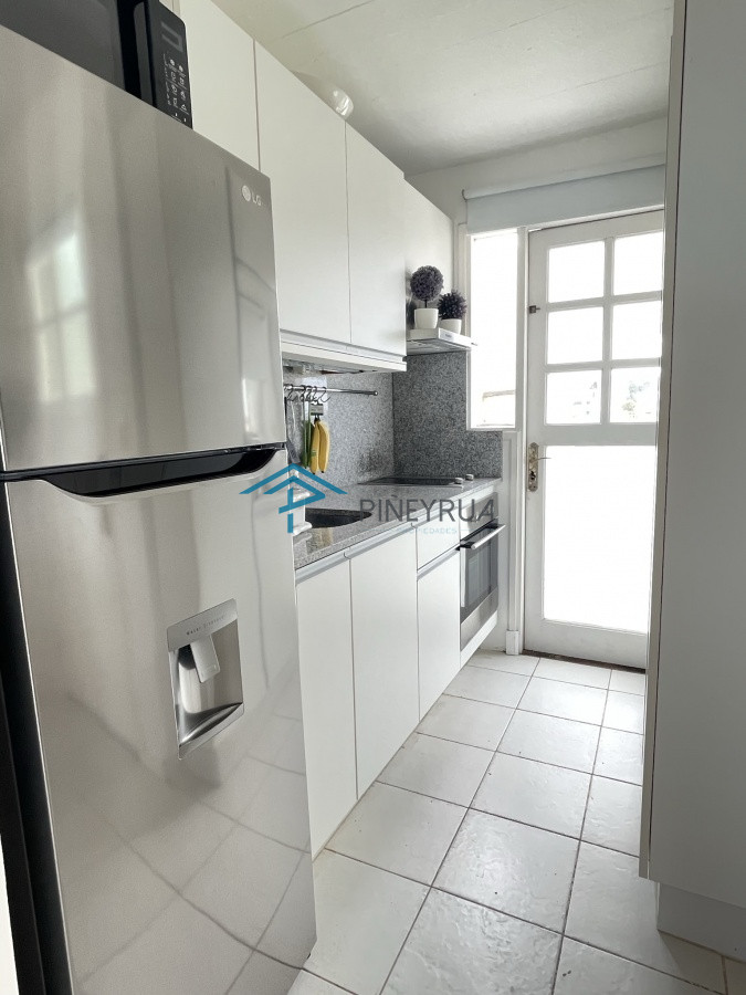 Apartamento ID.62 - EN VENTA APARTAMENTO DE DOS DORMITORIOS FRENTE A PLAYA MONTOYA
