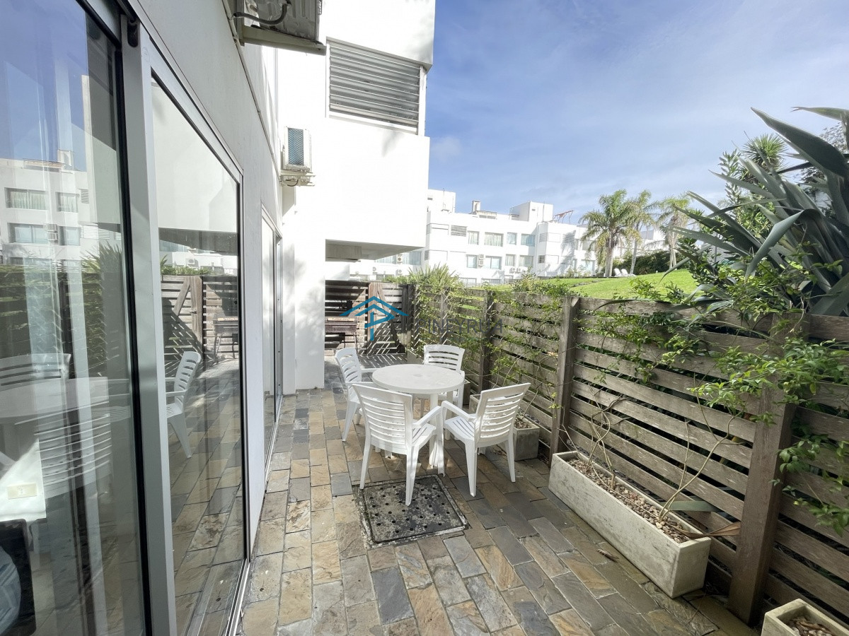 Apartamento ID.32 - APARTAMENTO EN VENTA EN ESTURION UNO PB 3 DORMITORIOS EN SUITE