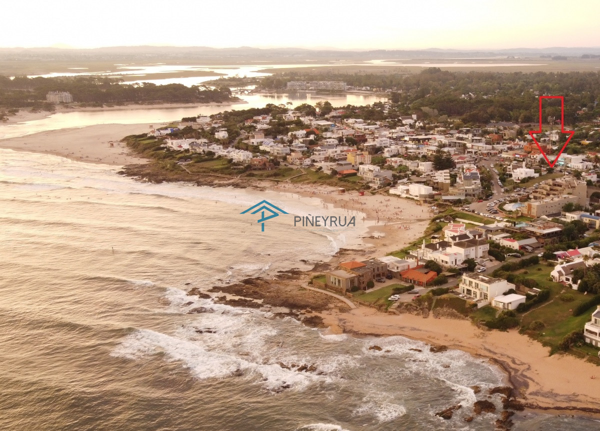 Apartamento ID.33 - PALCOS DE LA POSTA 205 - ESPECTACULAR APARTAMENTO EN VENTA FRENTE AL MAR