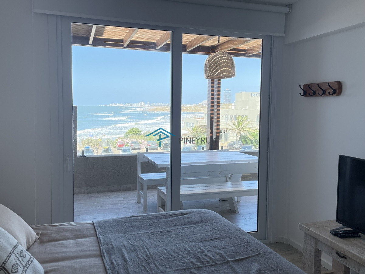 Apartamento ID.33 - PALCOS DE LA POSTA 205 - ESPECTACULAR APARTAMENTO EN VENTA FRENTE AL MAR