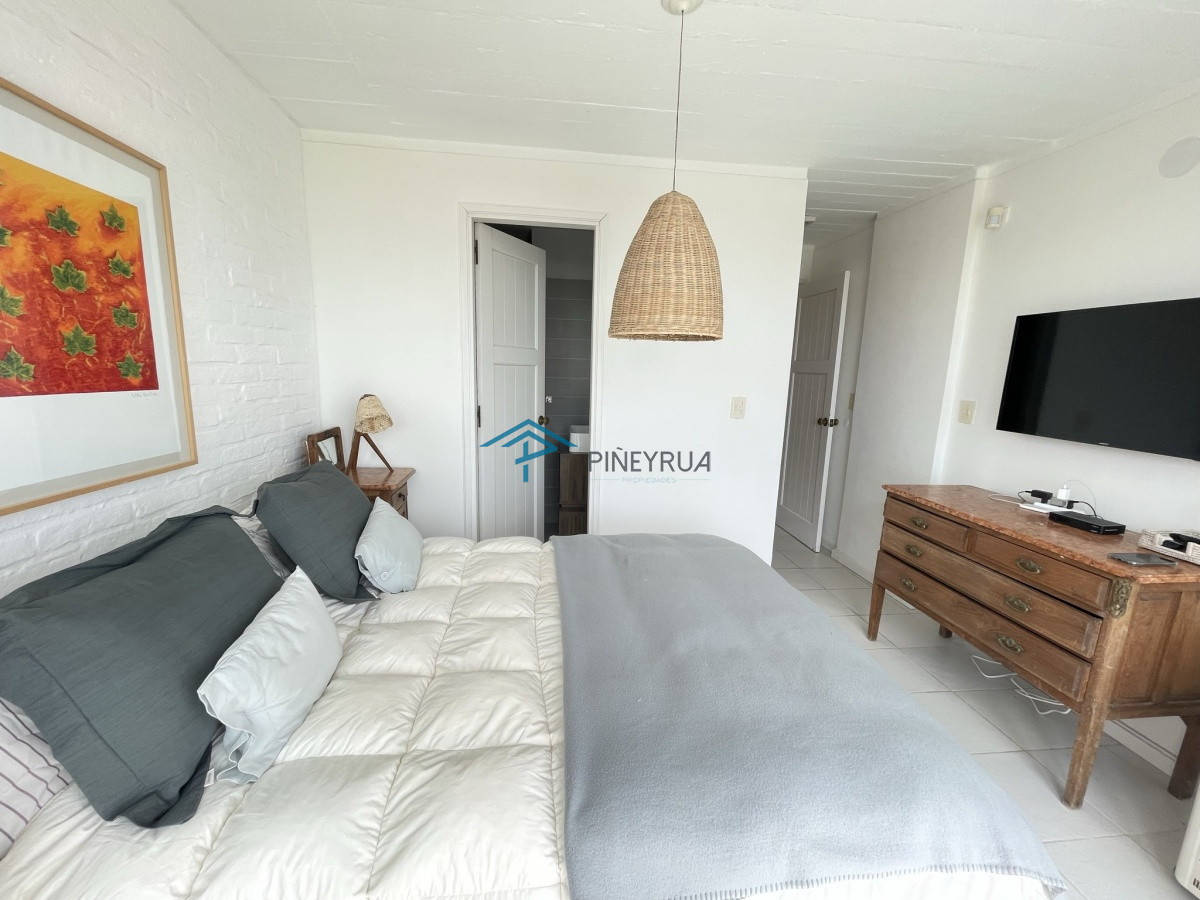 Apartamento ID.62 - EN VENTA APARTAMENTO DE DOS DORMITORIOS FRENTE A PLAYA MONTOYA