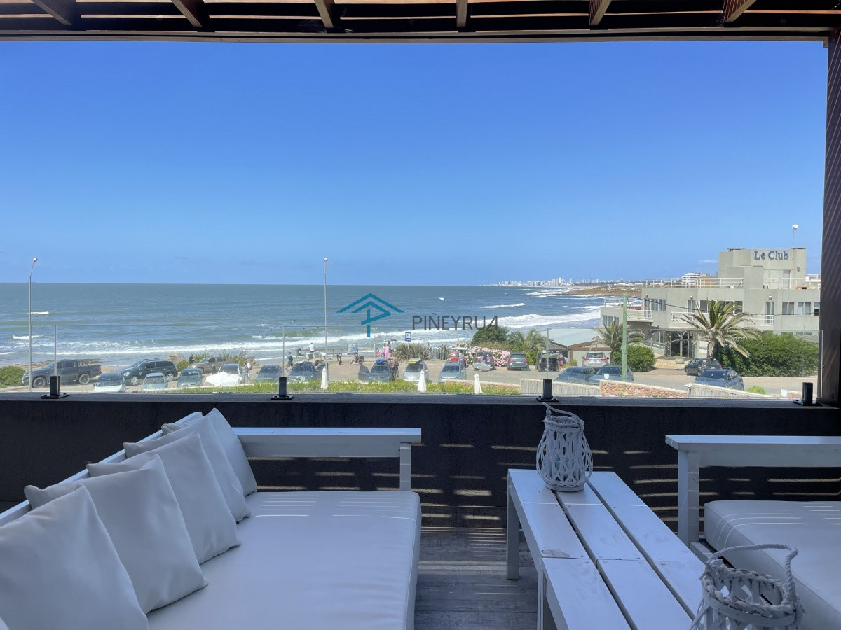 Apartamento ID.33 - PALCOS DE LA POSTA 205 - ESPECTACULAR APARTAMENTO EN VENTA FRENTE AL MAR