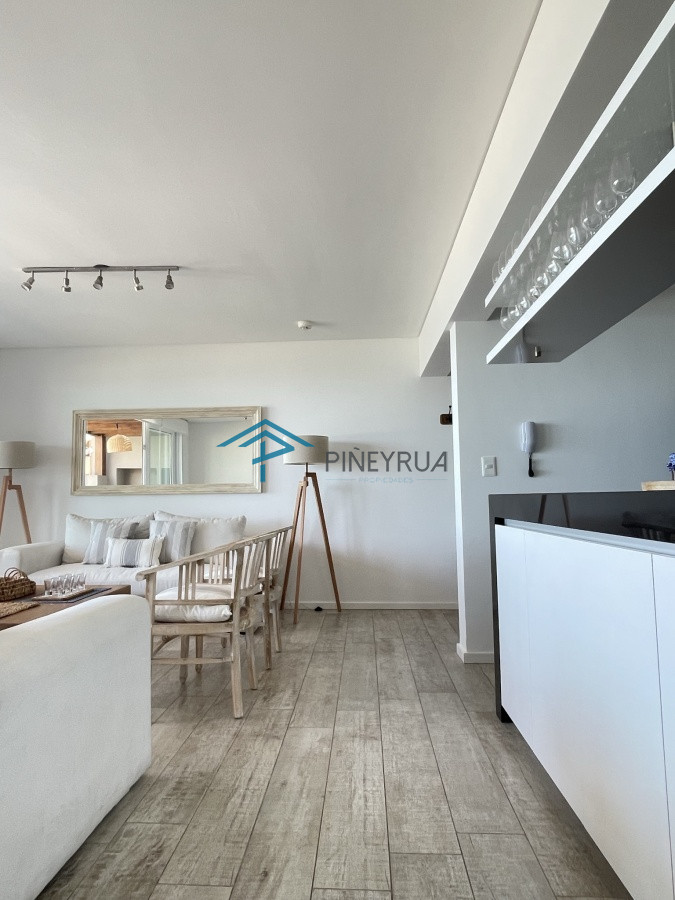Apartamento ID.33 - PALCOS DE LA POSTA 205 - ESPECTACULAR APARTAMENTO EN VENTA FRENTE AL MAR