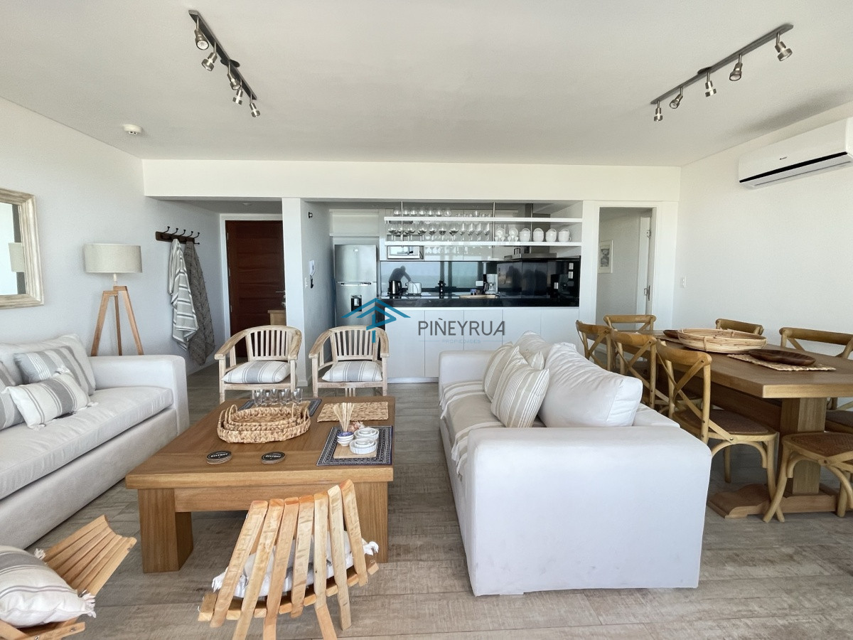 Apartamento ID.33 - PALCOS DE LA POSTA 205 - ESPECTACULAR APARTAMENTO EN VENTA FRENTE AL MAR