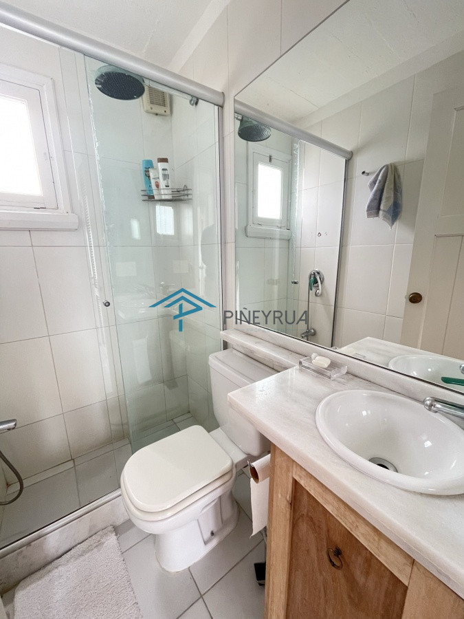 Apartamento ID.62 - EN VENTA APARTAMENTO DE DOS DORMITORIOS FRENTE A PLAYA MONTOYA