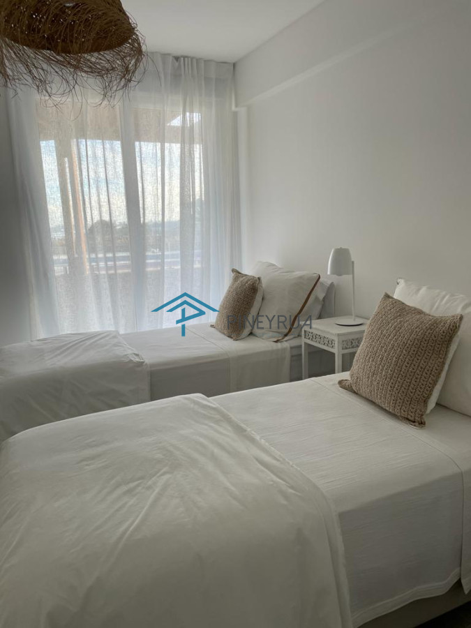 Apartamento ID.253 - PALCOS DE LA POSTA 04 APARTAMENTO EN VENTA FRENTE AL MAR EN LA BARRA