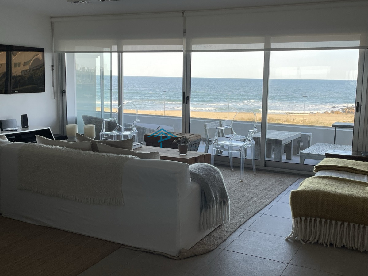 Apartamento ID.67 - EXCELENTE APARTAMENTO EN VENTA FRENTE A PLAYA MONTOYA 3 DORMITORIOS