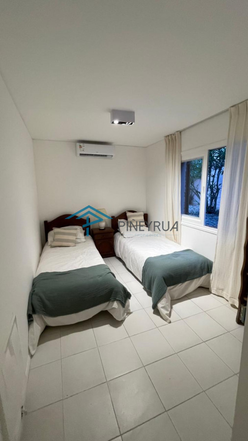 APARTAMENTO EN VENTA EN MANANTIALES, PRIMERA LINEA 3 DORMITORIOS